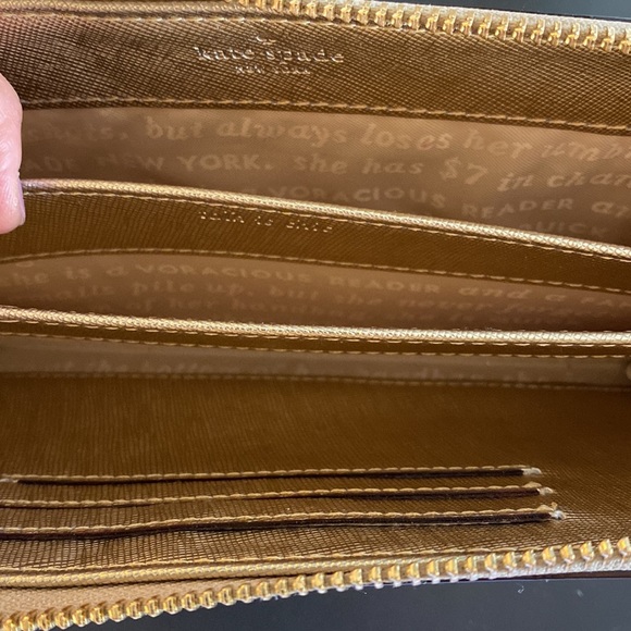 ♠️Kate Spade “golden” wristlet - Picture 8 of 13